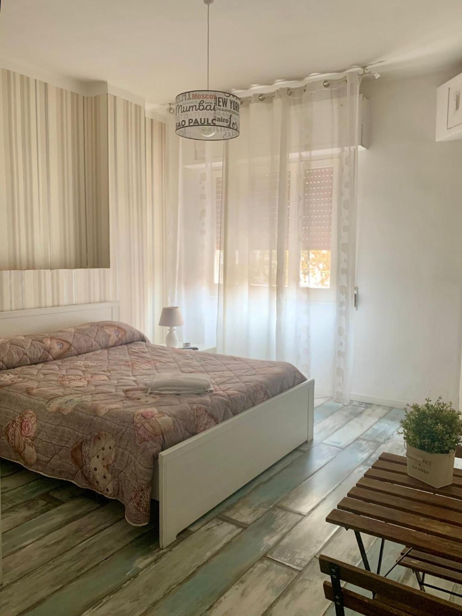 B&B Le Coccinelle Bari Bagian luar foto