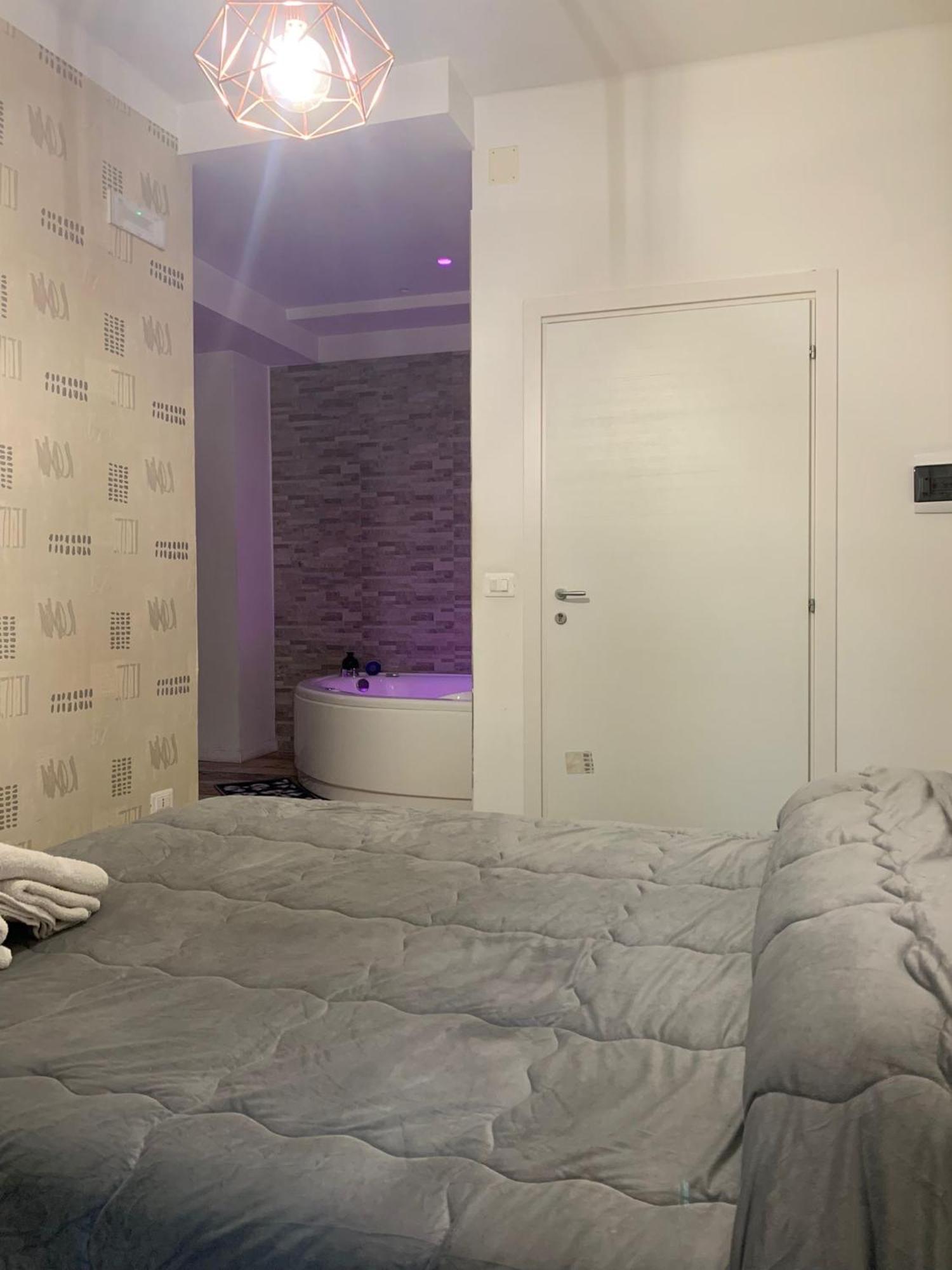 B&B Le Coccinelle Bari Bagian luar foto